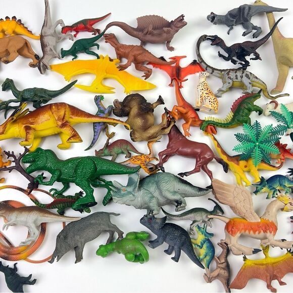 Jurassic World Dinosaur Toys Lot Plastic Resin - Picture 4 of 9